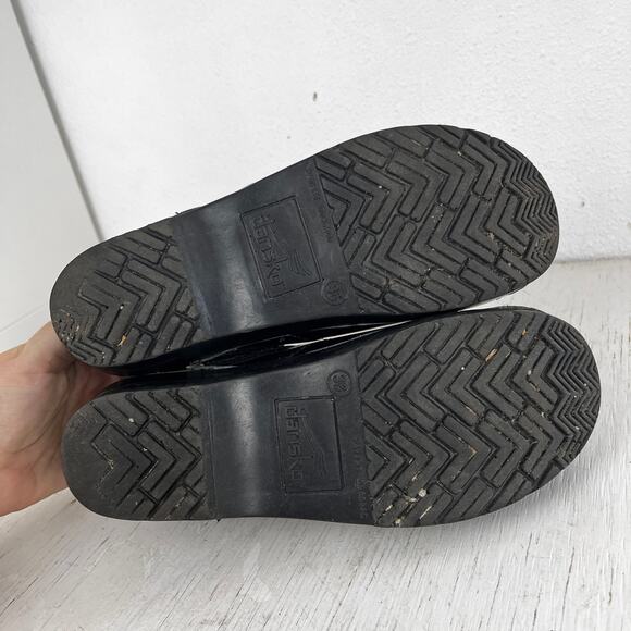 Dansko professional shiny black slip on clogs size 36 US size 6.5 - Picture 8 of 13